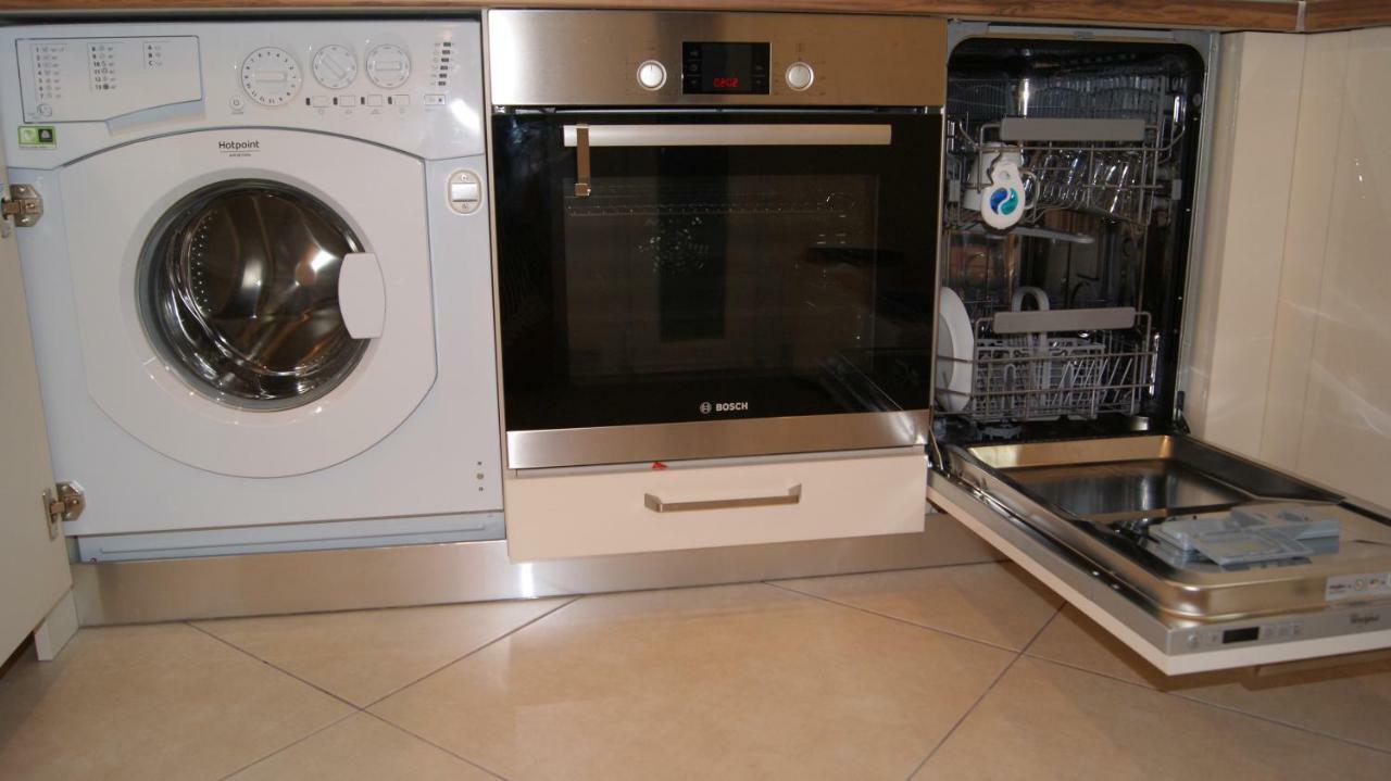 Brand New Luxury Apartment Salonicco Esterno foto