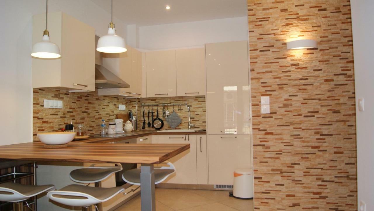 Brand New Luxury Apartment Salonicco Esterno foto