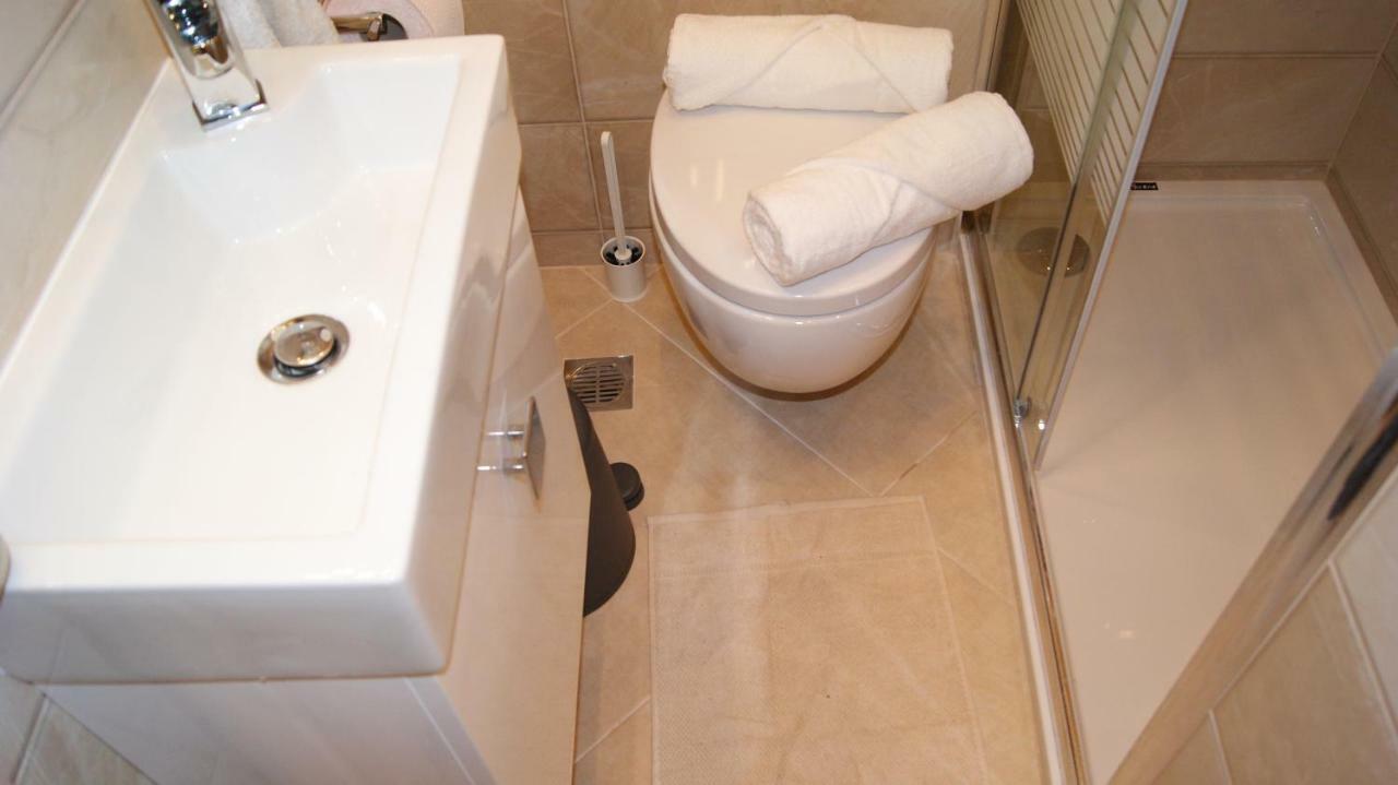 Brand New Luxury Apartment Salonicco Esterno foto